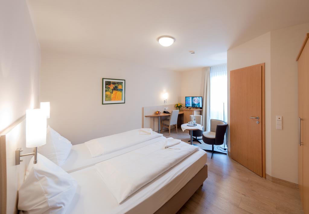Amtsstueble Hotel & Restaurant Mosbach  Eksteriør bilde