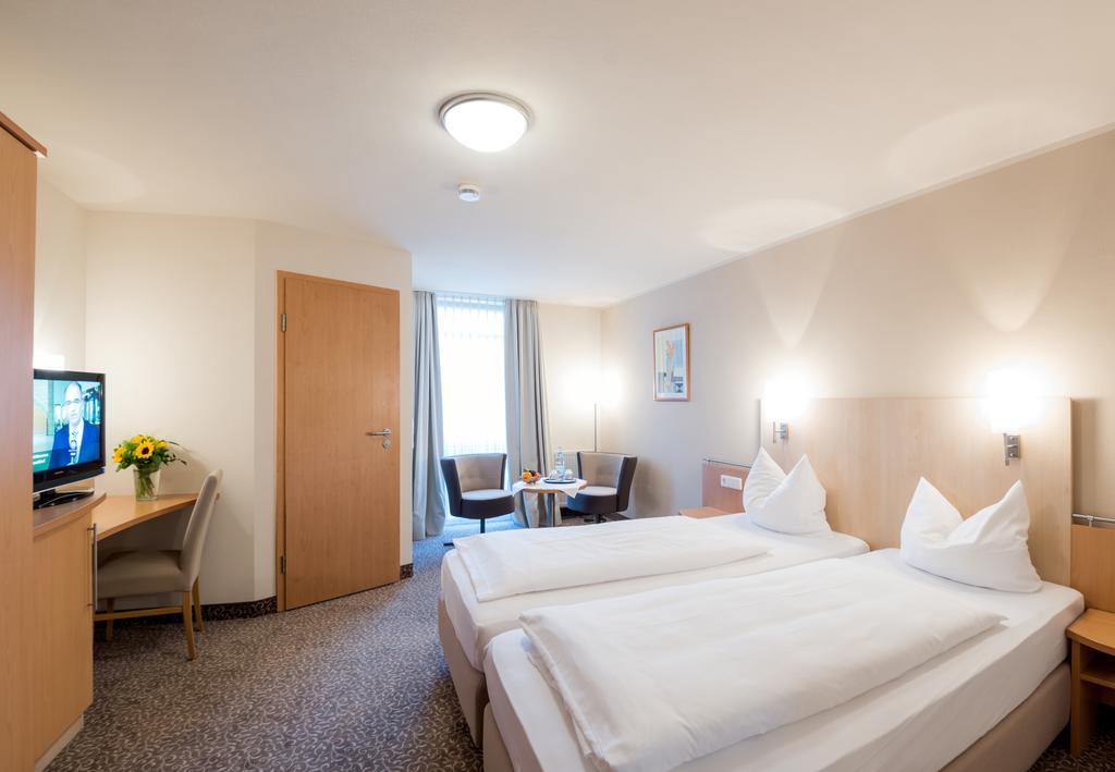 Amtsstueble Hotel & Restaurant Mosbach  Eksteriør bilde
