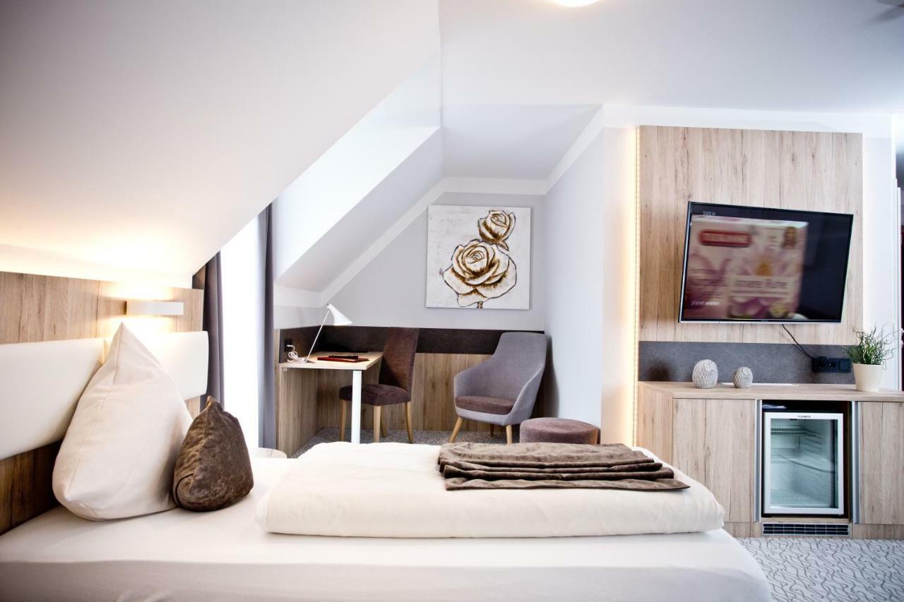 Amtsstueble Hotel & Restaurant Mosbach  Eksteriør bilde