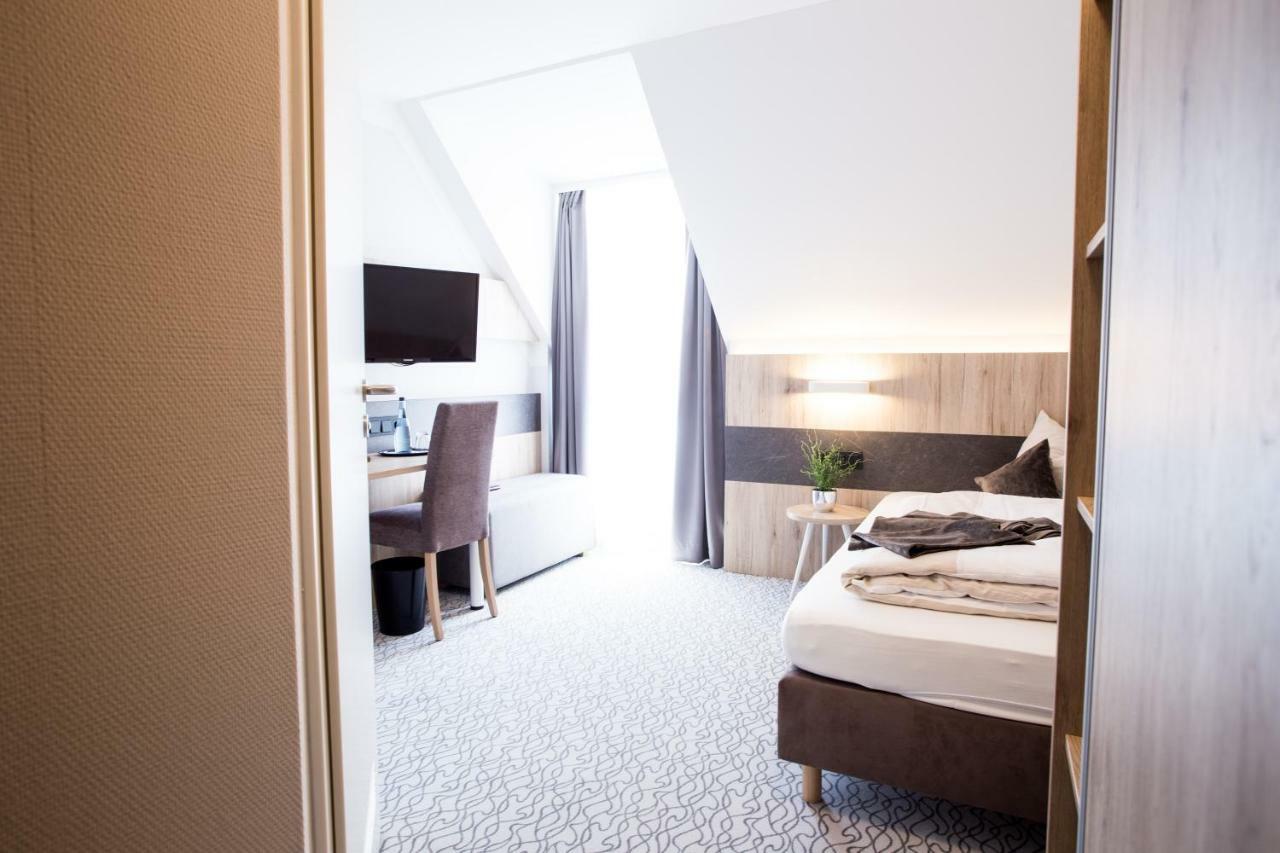 Amtsstueble Hotel & Restaurant Mosbach  Eksteriør bilde